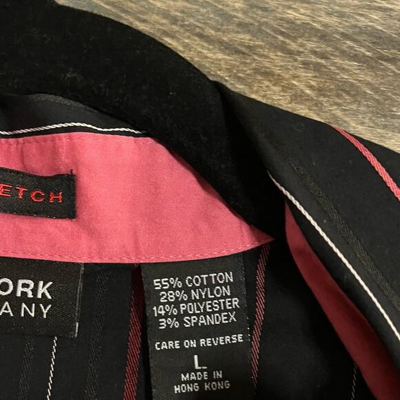 New York & Company Stretch Black And Pink Button Down Size Large - Picture 9 of 10